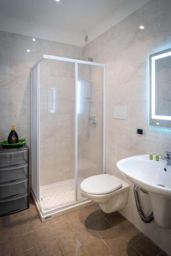 Antica Dimora Capruzzi Apartment Bari Bagian luar foto